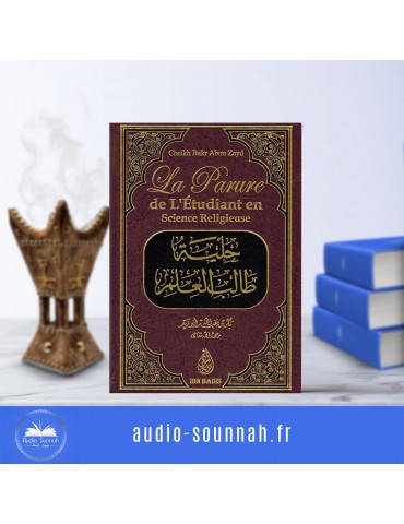 LA PARURE DE L'ÉTUDIANT EN...